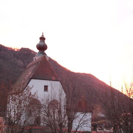 Ferienwohnung Haus Kirchenblick Engelhartszell Exterior foto