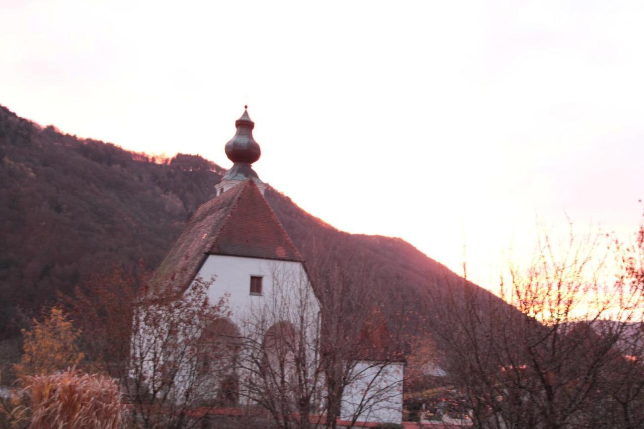 Ferienwohnung Haus Kirchenblick Engelhartszell Exterior foto